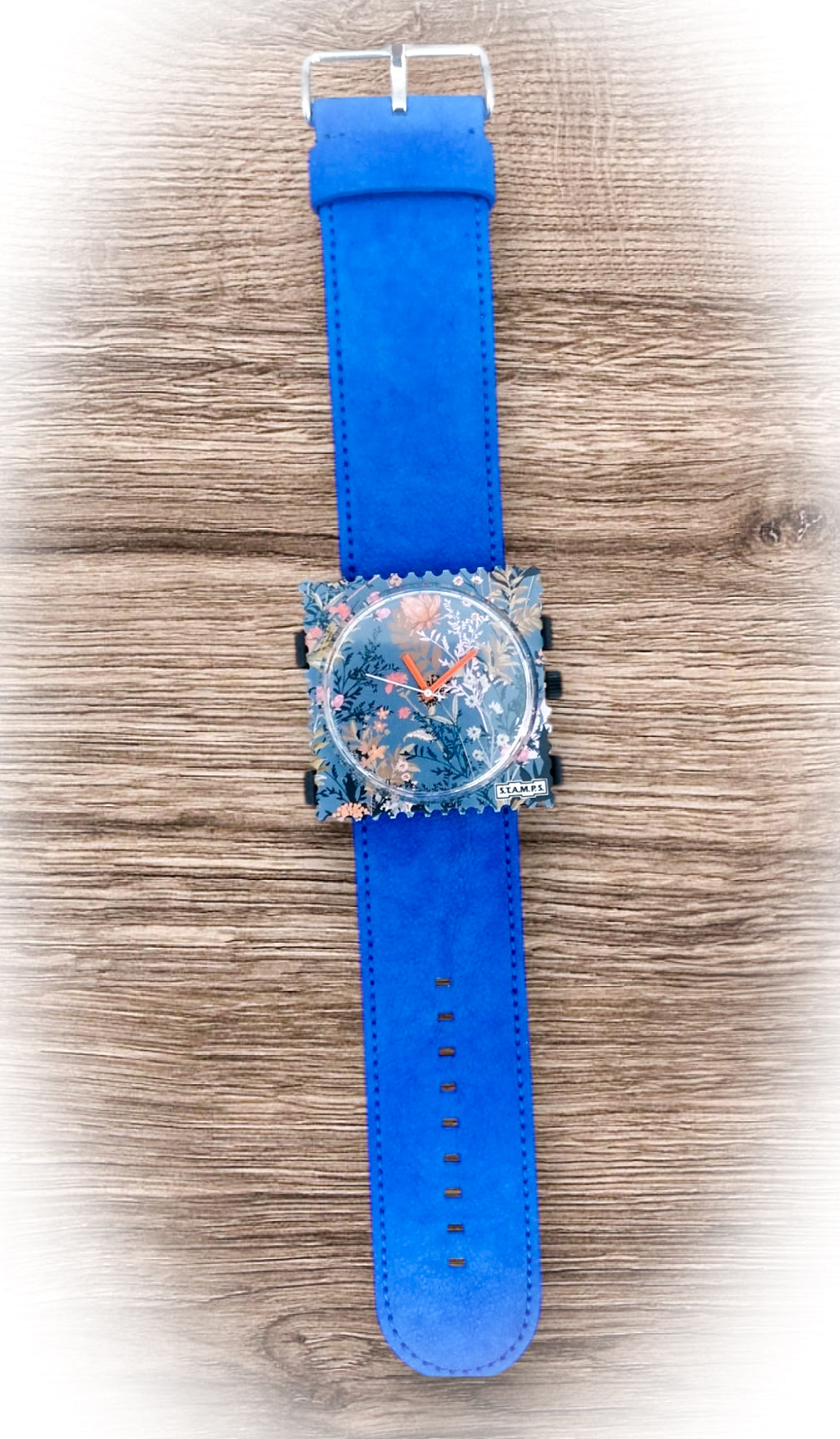 MONTRE CLASSIC LEATHER BLEU ROI Stamps